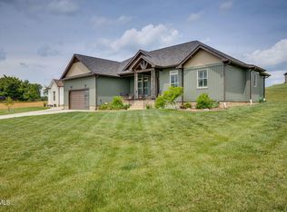 545 Pleasant Valley Rd, Jonesborough, TN 37659