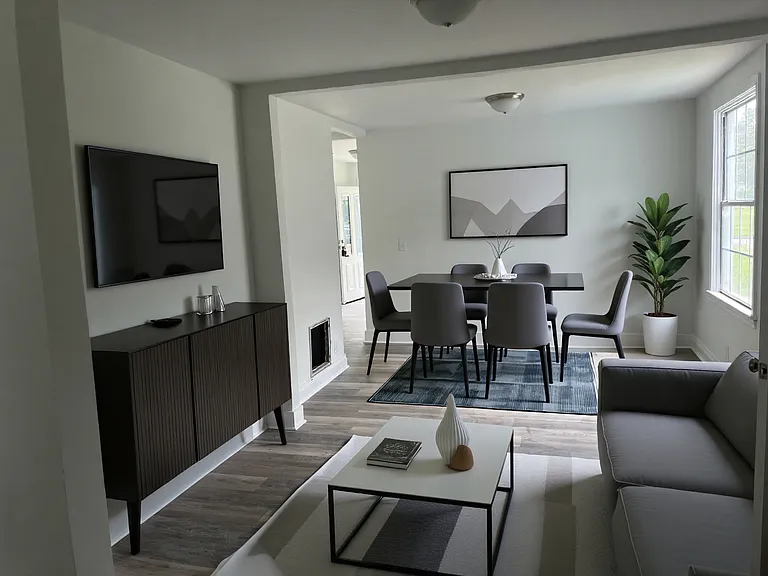 2526 Lee Ave SW — Photo 1