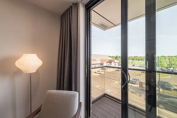 Sold by E Realty International Corp | media 14