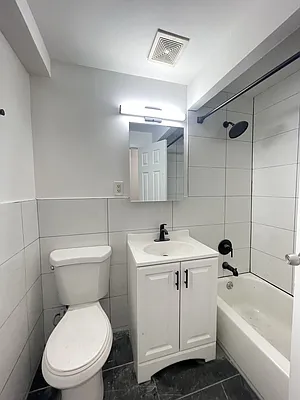 Rented by Bouklis Group | media 10