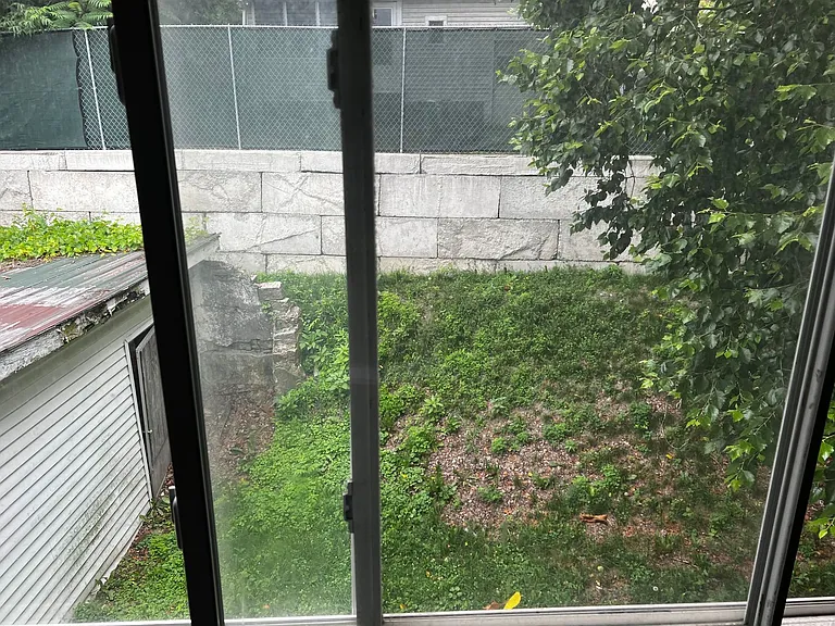 11 Lancaster St — Photo 10