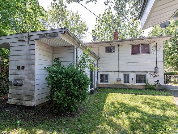 4th image of 29456 Edward Dr