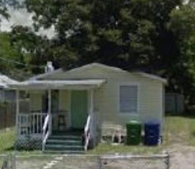 2nd image of 4210 E Cayuga St