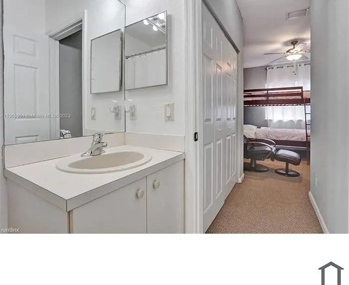 2 bed, 2.5 bath, 1200 sqft, $2,600 — Photo 3