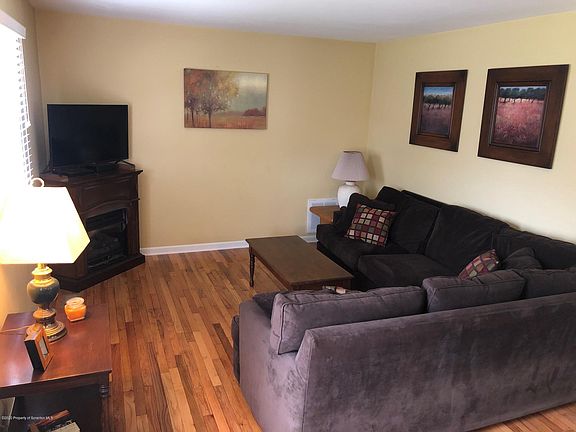 3rd image of 408 Haven Ln