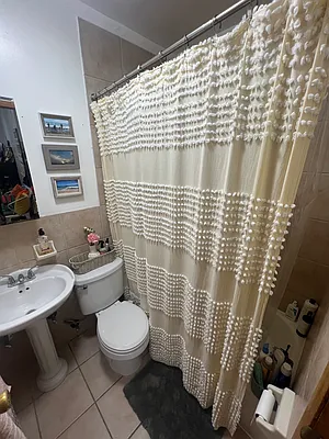 Rented by Capri Jet Realty Corp | media 14