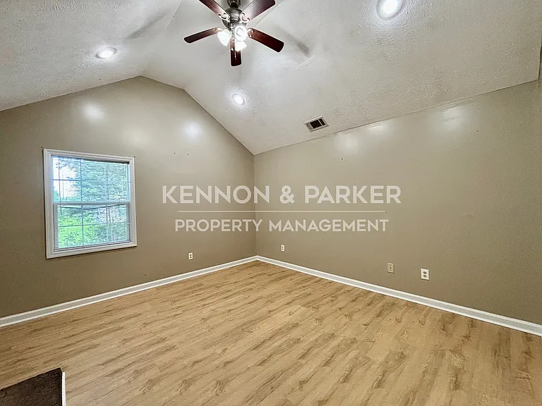 503 Lake Condy Rd — Photo 14