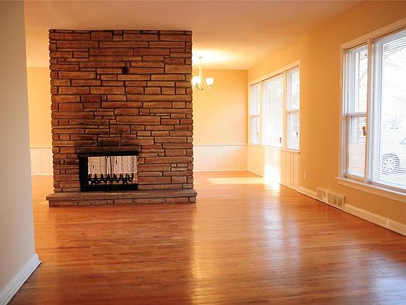 4th image of 47 S Floridale Dr