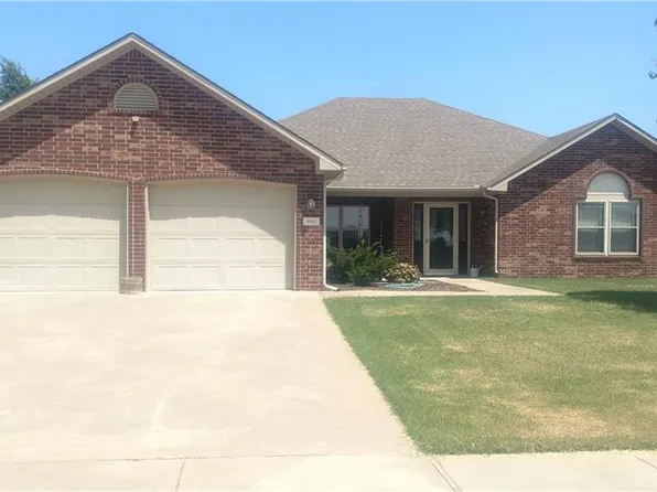 644 White Oak St, Gentry, AR 72734