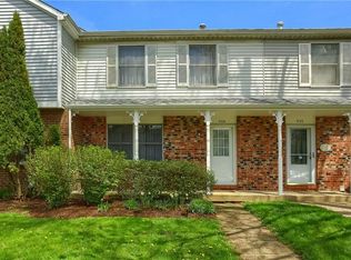 934 Lynwood Ct, Cranberry Township, PA 16066
