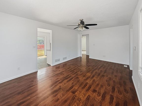 4th image of 1205 7th Ave NW