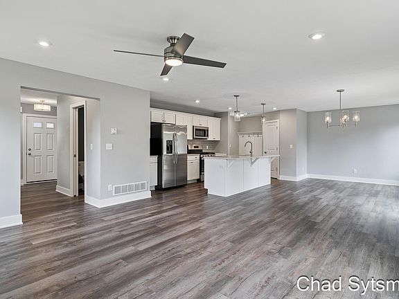 4th image of 7632 Lima Dr
