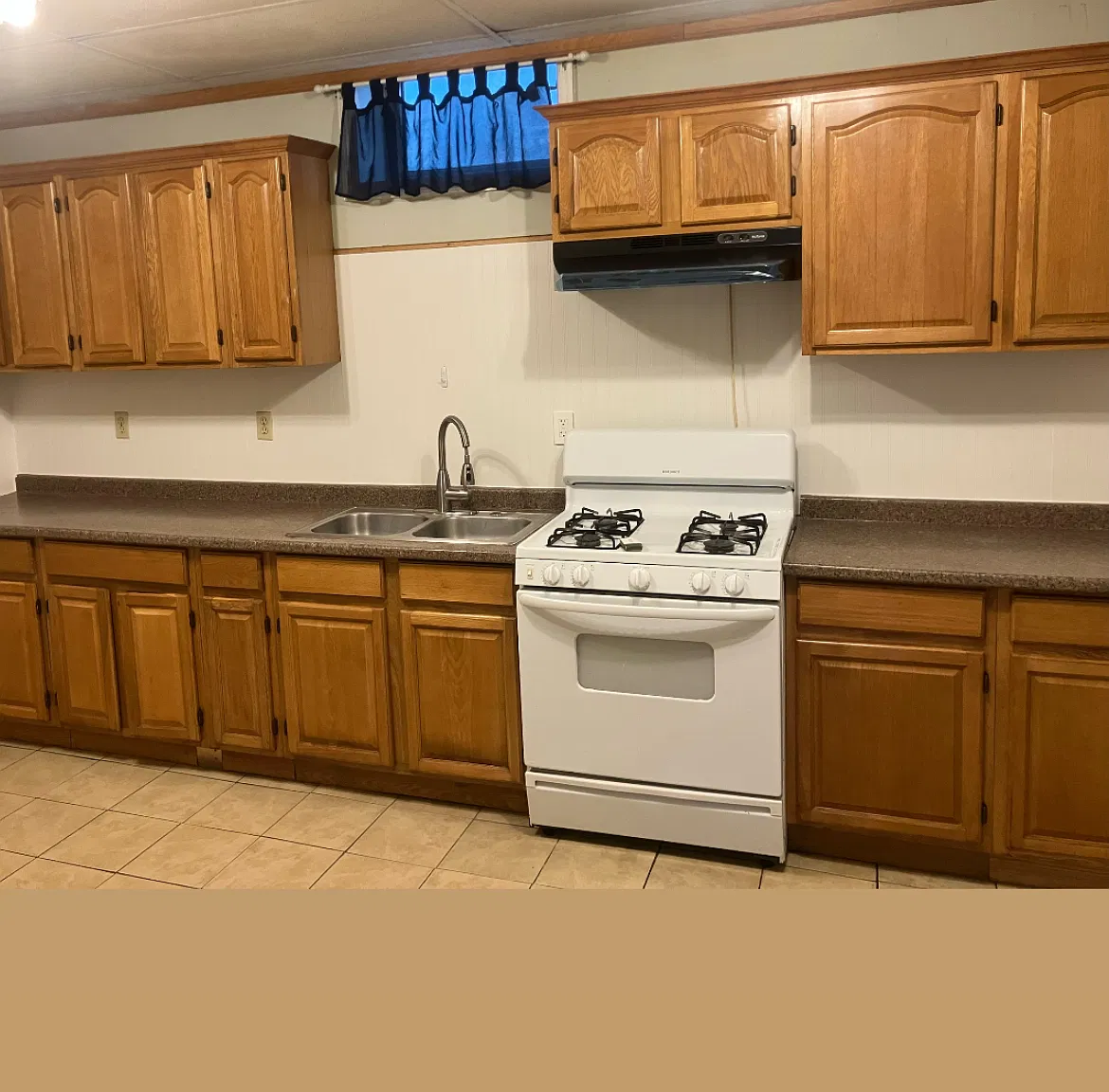 3 bed, $1,250 — Photo 2