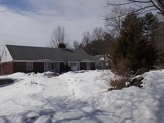 2nd image of 221 Three Mile Hill Rd