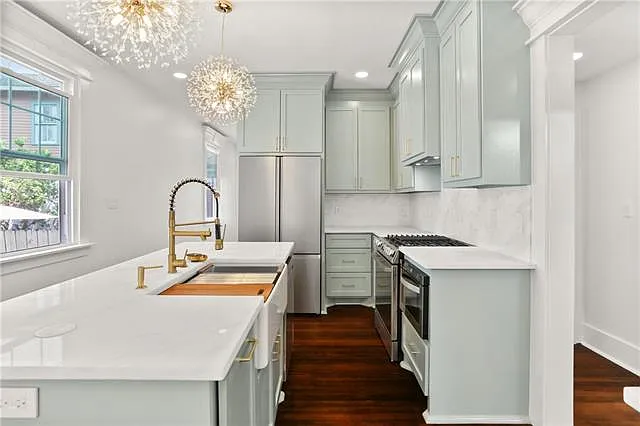 3 bed, 2.0 bath, 1219 sqft, $2,995 — Photo 4