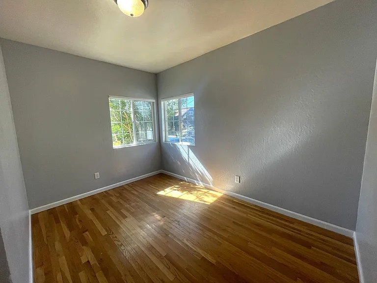 1823 Stuart St — Photo 8