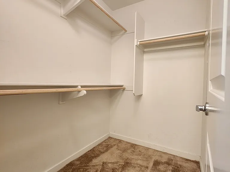 996 Newberry Ln — Photo 23