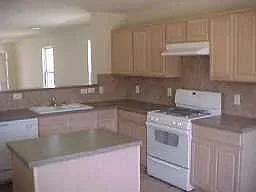 3 bed, 1392 sqft, $1,595 — Photo 3