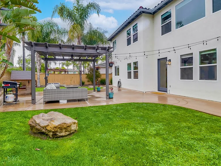 358 Corte Goleta — Photo 4