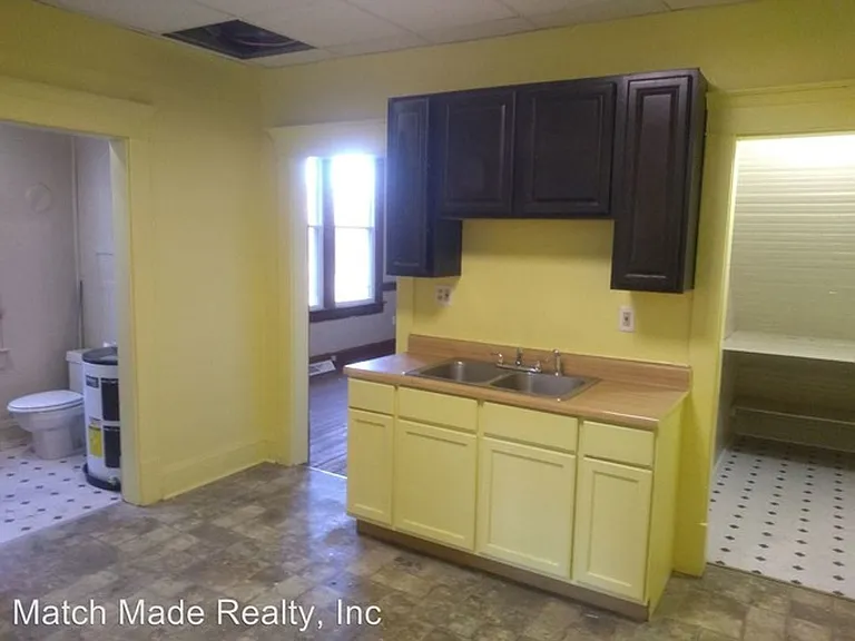 515 Lee Ave — Photo 24