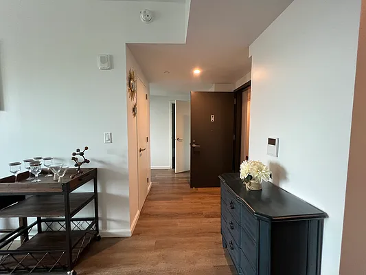 Rented by New York City Moves Team LLC | media 25