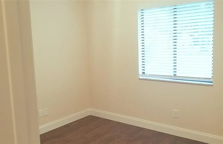 568 Carrigan Ave — Photo 11
