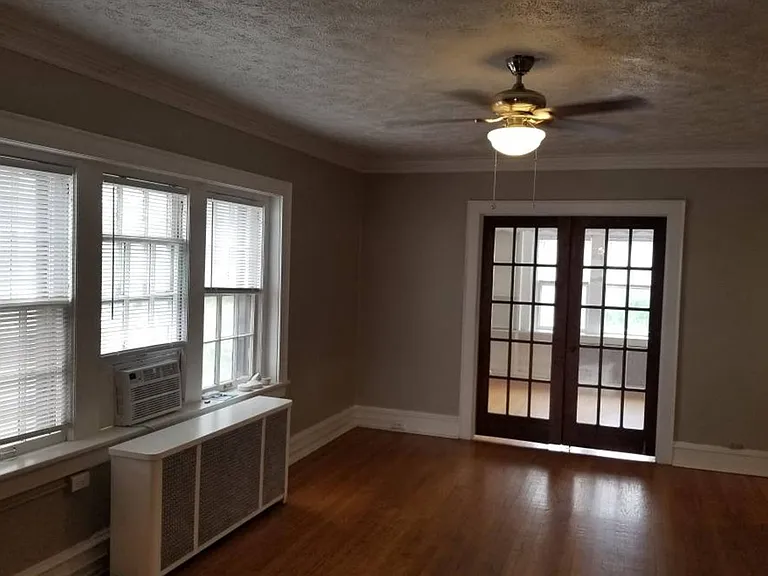 3860 Harney St — Photo 10