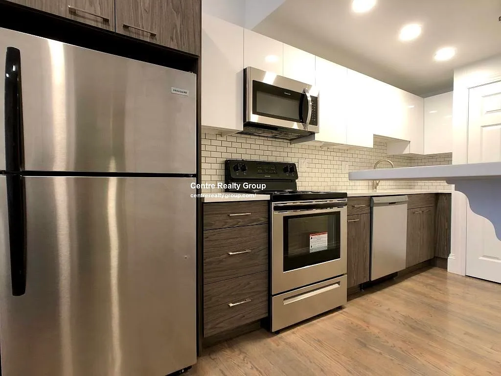 1 bed, 1.0 bath, $3,050 — Photo 3