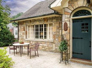 227 W Spring St, Elkin, NC 28621