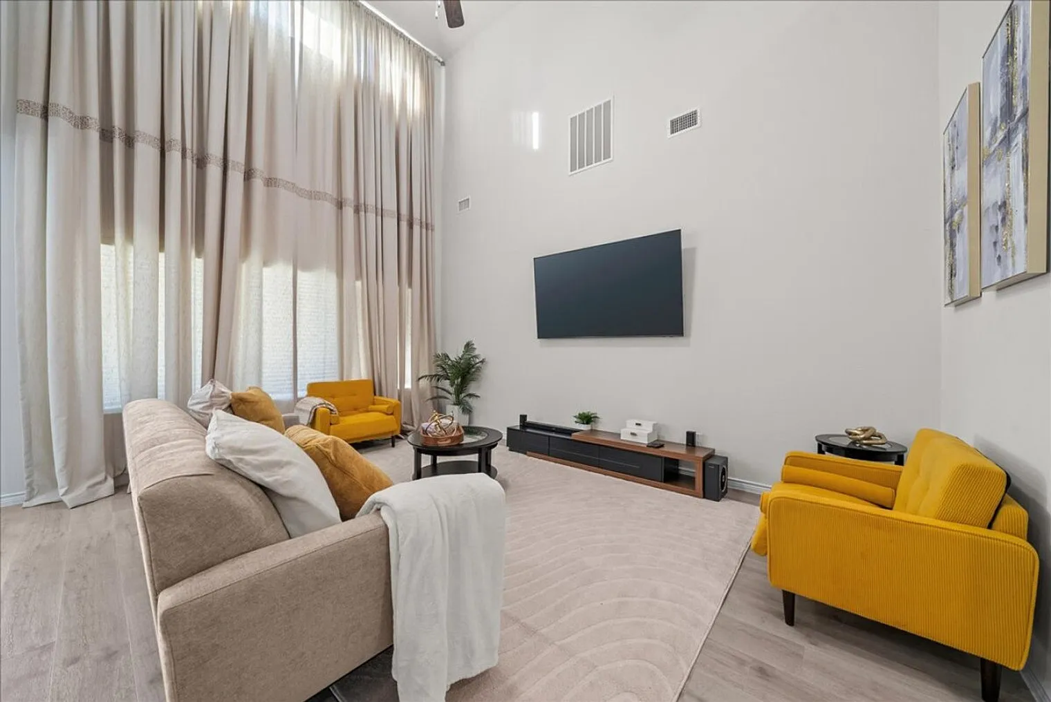 4 bed, 3.0 bath, $4,748 — Photo 4
