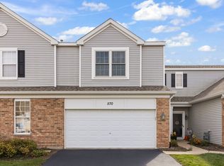 570 Springbrook Trl N, Oswego, IL 60543
