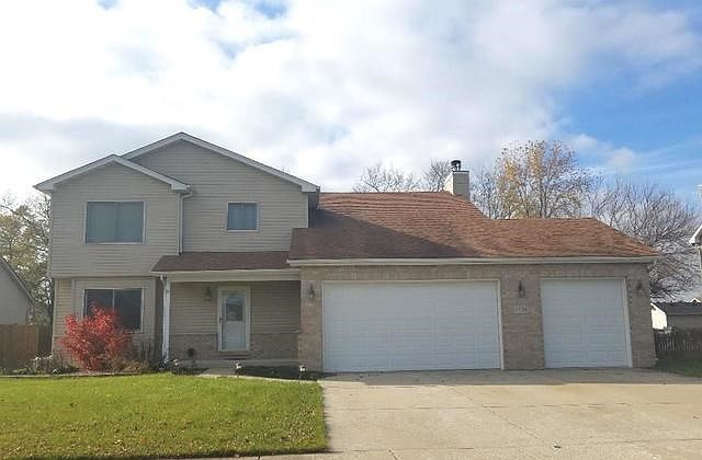 1st image of 2526 Cambridge Dr