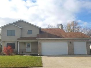 2526 Cambridge Dr, Morris, IL 60450