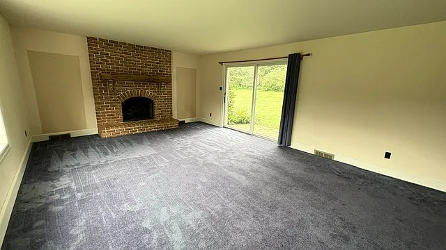 152 Lindecamp ln - 1 — Photo 3