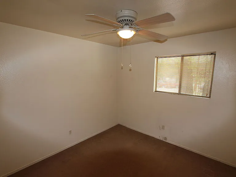814 W Summit Ave — Photo 9