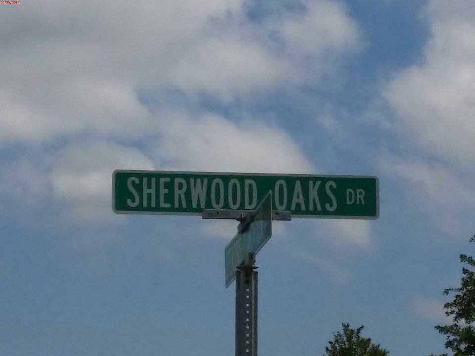 1st image of 447 Sherwood Oaks Dr