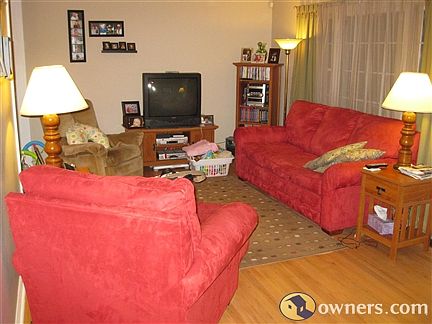 3rd image of 709 W 90th Ter