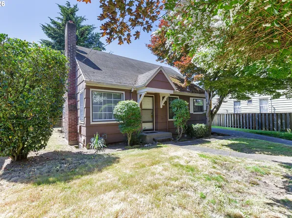 232 NE Russet St, Portland, OR 97211