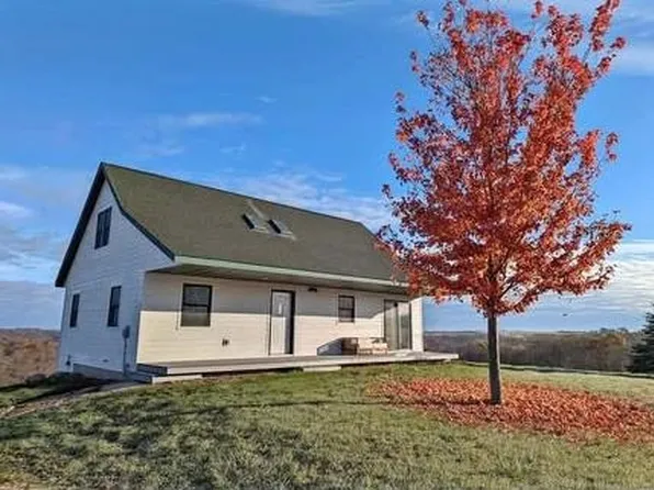 E10246 Yttri Rd, Readstown, WI 54652