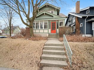 1931 E Kenwood Blvd #A, Milwaukee, WI 53211