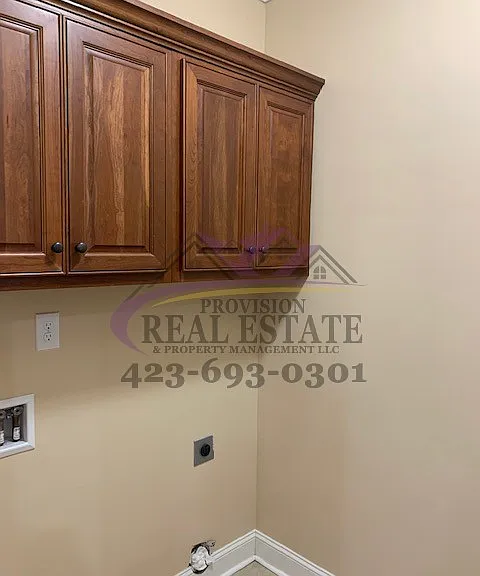 1715 Stonebriar Dr NE — Photo 7