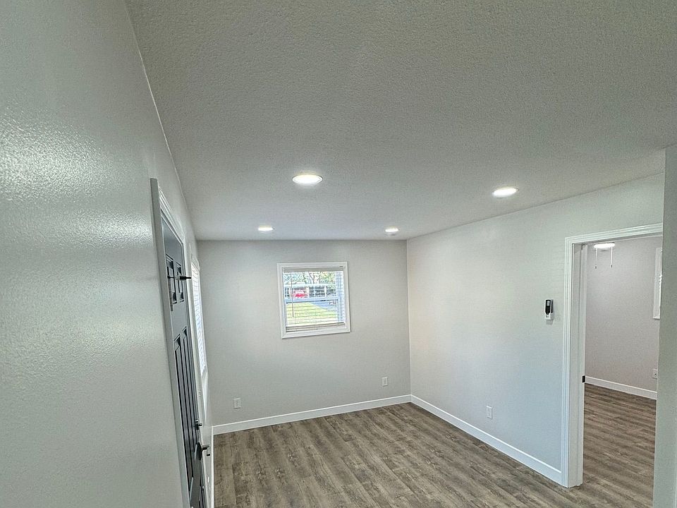 1st image of 13 N Fountain St APT 1