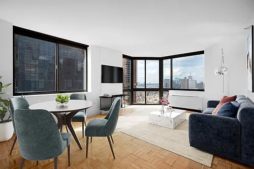 420 W 42nd St #30F Photo 1