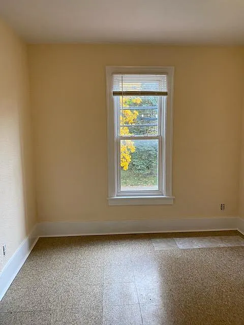 2 bed, 960 sqft, $1,300 — Photo 3