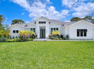 9170 The Ln, Naples, FL 34109
