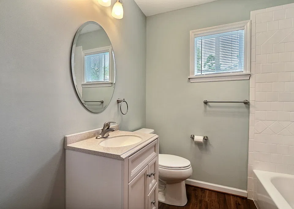 2240 Daffin Dr