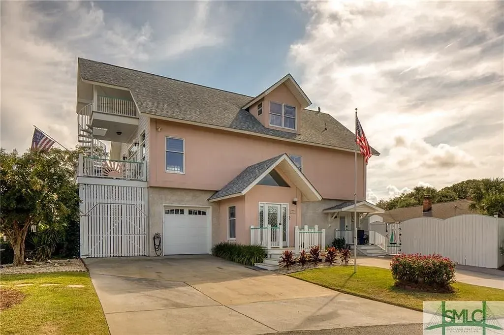 3 bed, 2500 sqft, $5,000 — Photo 2