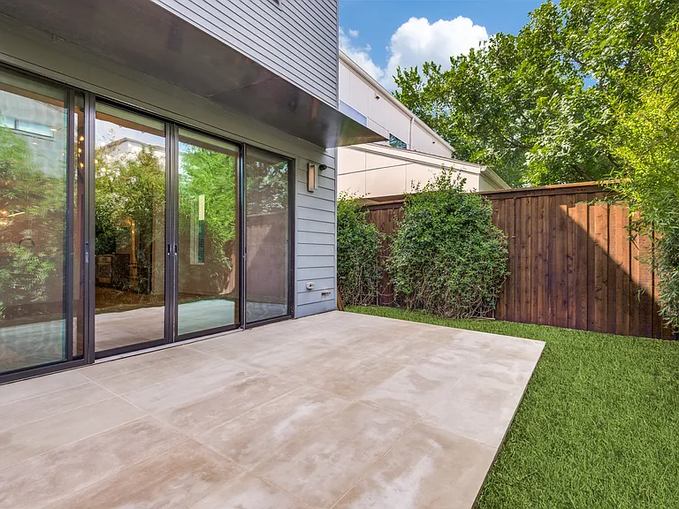 4719 Belmont Ave — Photo 16