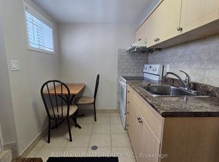 905 Lansdowne Ave, Toronto, ON M6H 3Z2