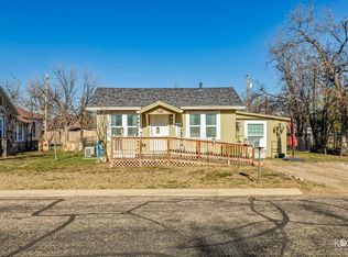 706 N Madison St, San Angelo, TX 76901